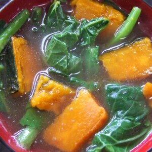 南瓜と小松菜の味噌汁
